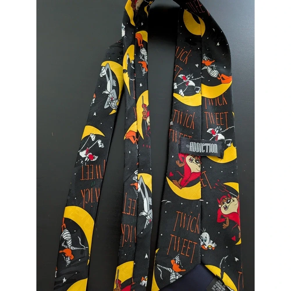 Looney Tunes Twick Or Tweet Tie‎ 58